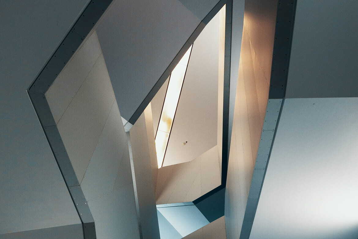 LoRaWAN® vs mioty®: Why the Future of IoT Connectivity Is Hybrid